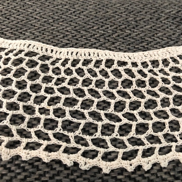 Vintage 1990’s Hand Crafted Crocheted Collar, 11“ Wide (Fits A Smaller Neck) - Picture 6 of 7